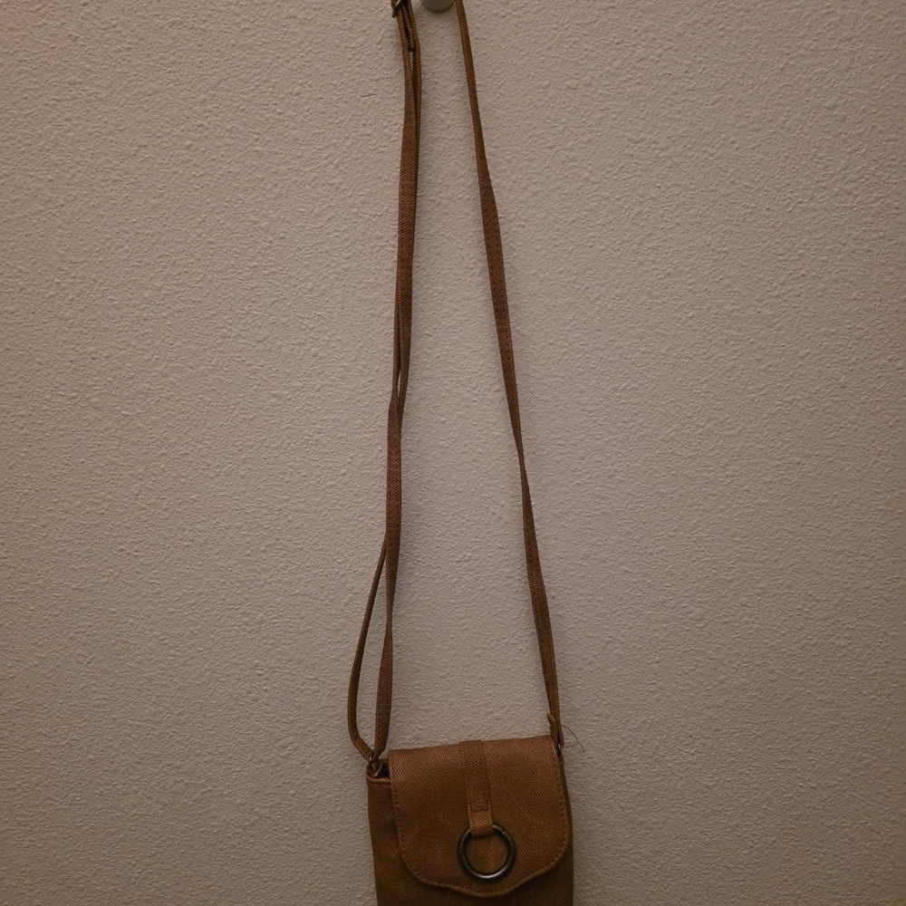 Chic Tan Crossbody Bag with Ring Accent